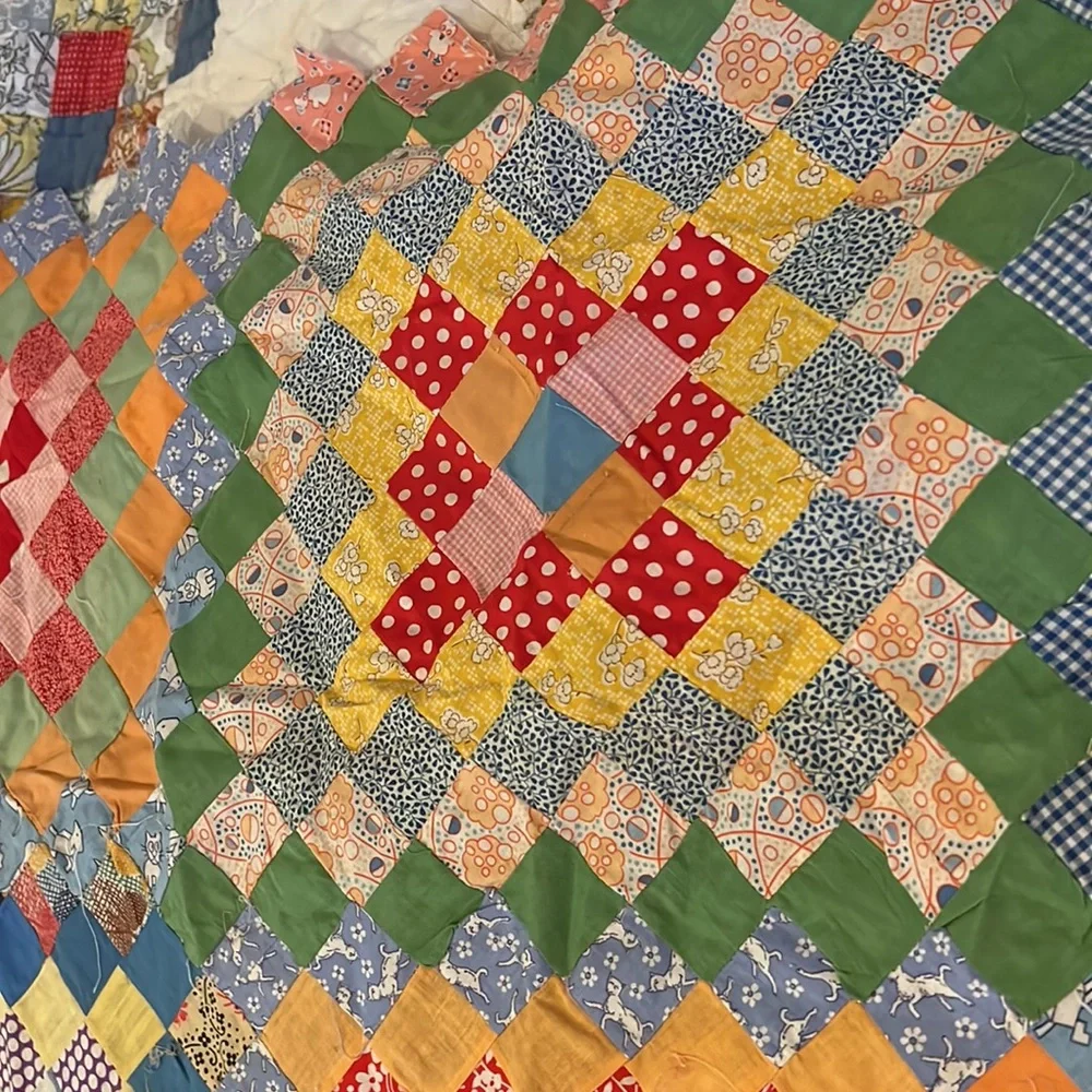 Gorgeous small square quilt topper vintage hand sewn 38” x 52”
